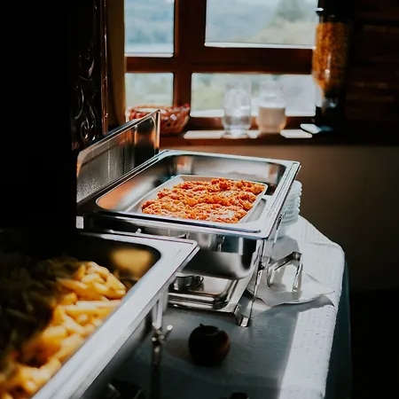 Noor فندق كونييتش